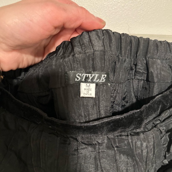 Textured Layered Skirt with Ruffles, Velvet & Tulle - Picture 4 of 4